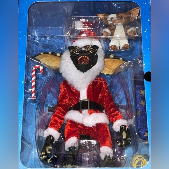 NECA Ultimate Santa Stripe & Gizmo & Winter Gremlins 2 Pack Set 1 Action Figures - Picture 3 of 15